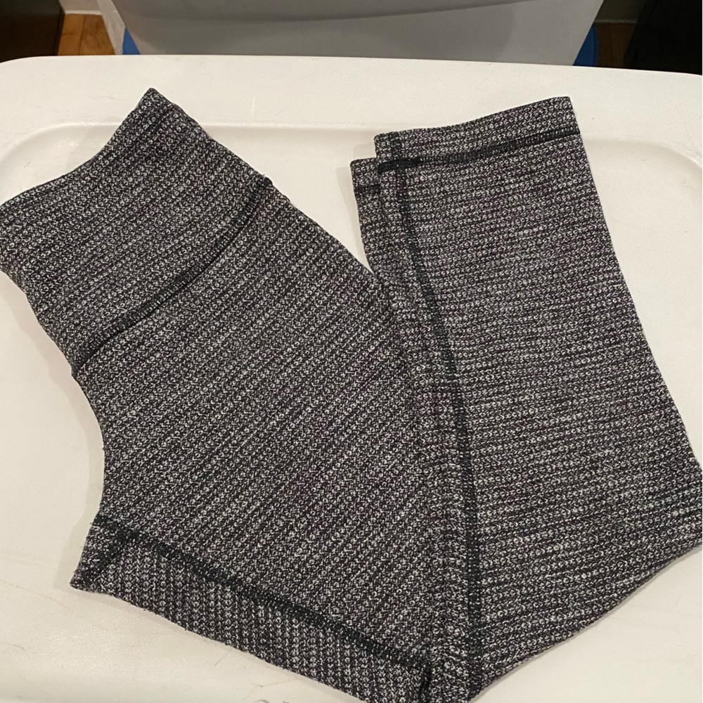 LULULEMON Wunder Under Capri Leggings - Picture 7 of 7